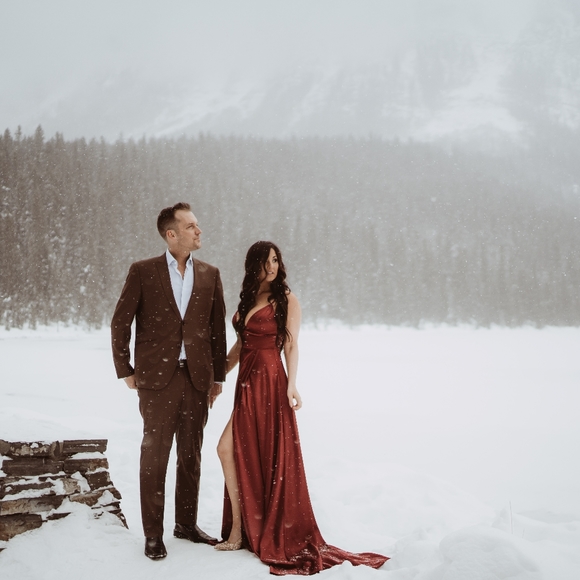 Absolutely stunning custom Ruru gown by A&N Luxe in burgundy. Size small. - Picture 4 of 5